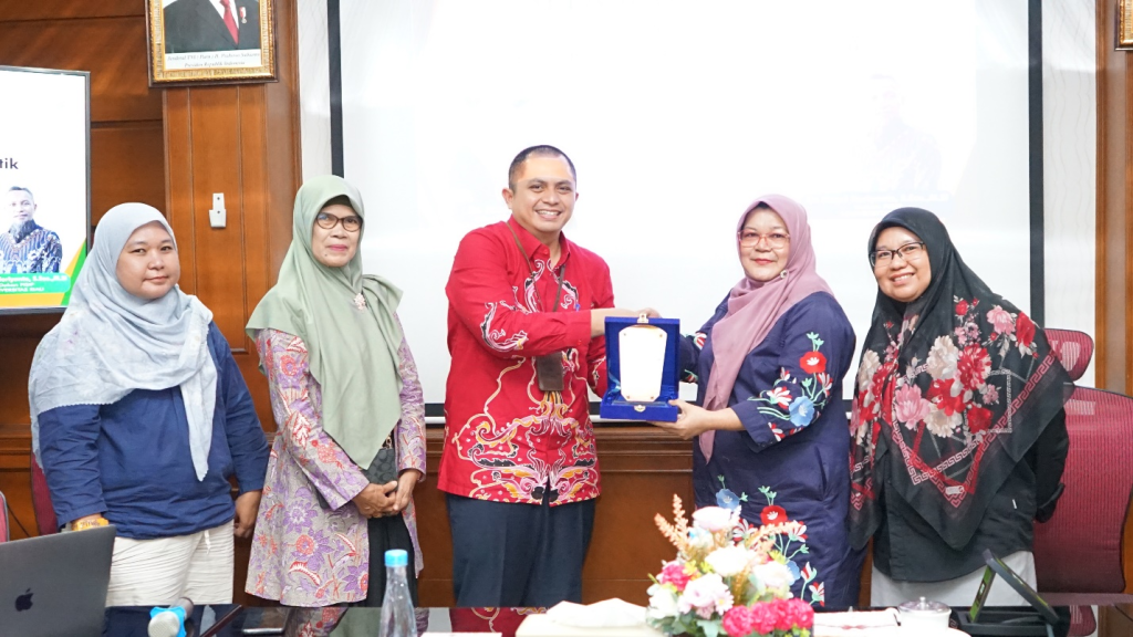 Kunjungan Kerja dari FISIP Universitas Riau