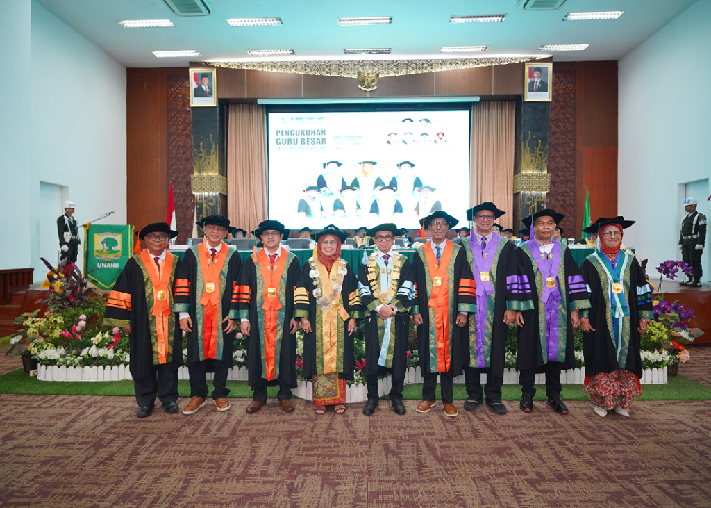 Dosen FISIP Universitas Andalas Resmi Dikukuhkan Sebagai Guru Besar