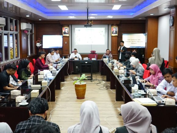 Seminar Terbuka Magister Ilmu Politik FISIP UNAND: Evaluasi 100 Hari Kinerja Kepala Daerah Sumatera Barat 2025