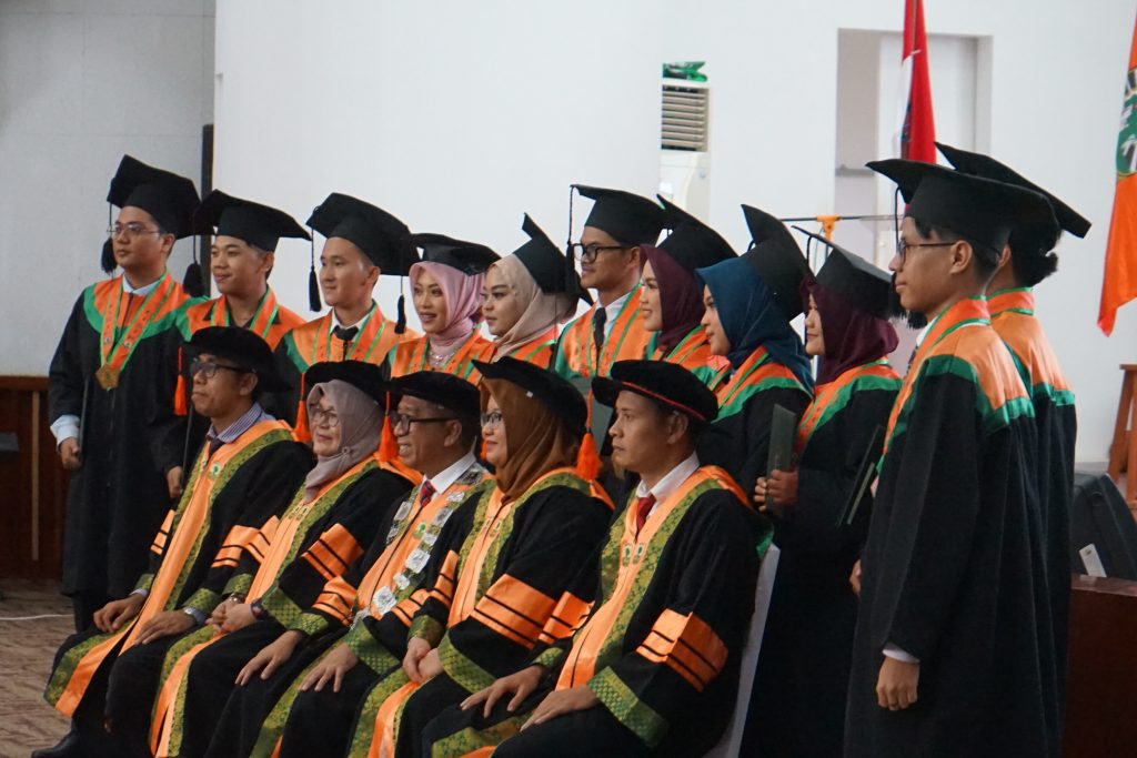 Wisuda III FISIP Universitas Andalas Tahun 2025: Wujud Capaian Akademik dan Kebanggaan Bersama