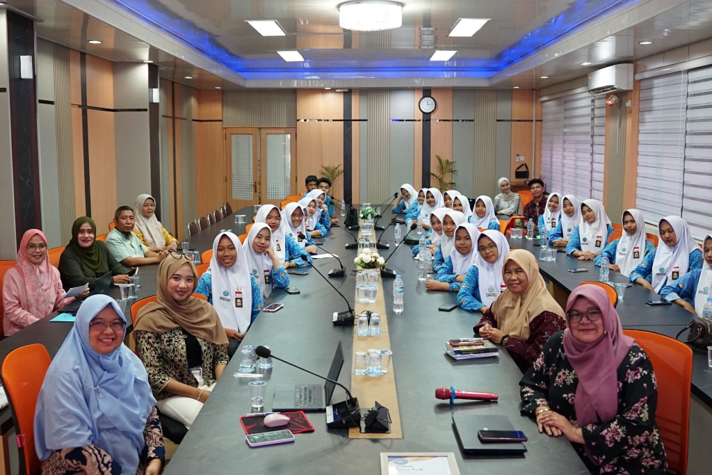 Kunjungan SMA Negeri 1 Banuhampu ke FISIP Universitas Andalas