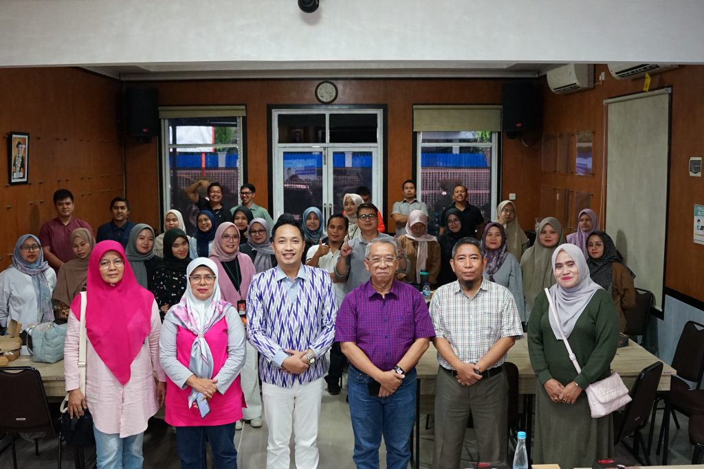 FISIP Universitas Andalas Gelar Pelatihan Pelayanan Prima untuk Tingkatkan Kualitas Layanan Institusi