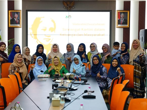 Silaturahmi Pascalebaran DWP FISIP Unand Perkuat Kebersamaan dan Semangat Kartini