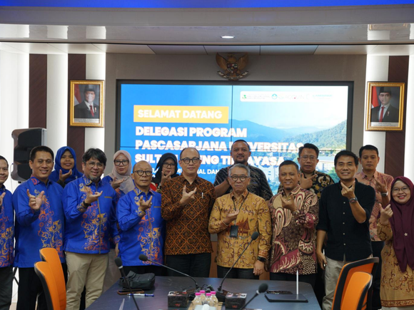 Dukung Pengembangan Pendidikan Tinggi, FISIP Universitas Andalas Sambut Kunjungan Studi Banding Pascasarjana Universitas Sultan Ageng Tirtayasa